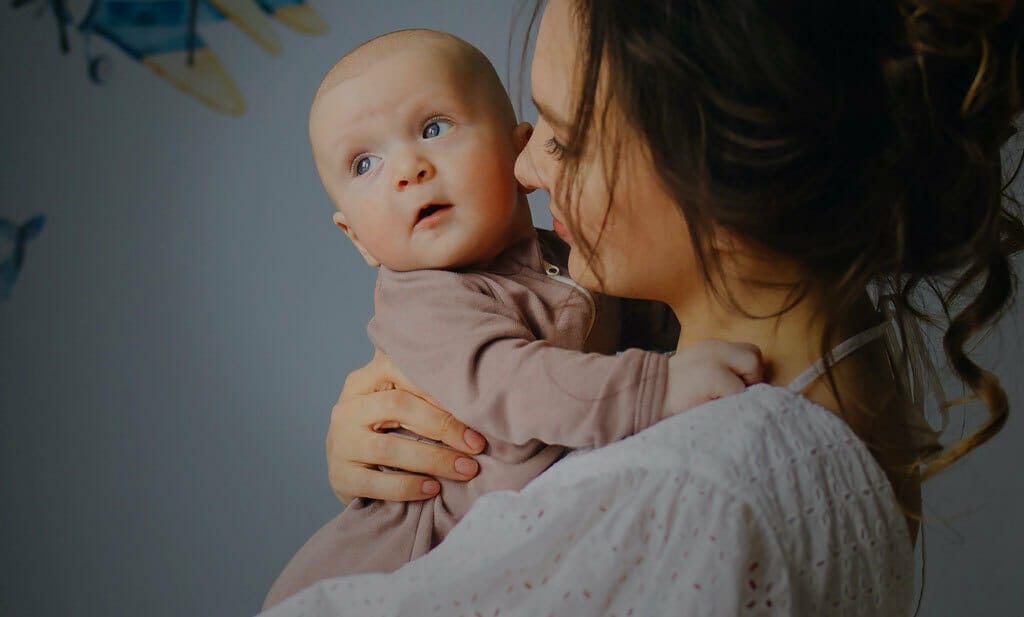 Waarom wordt mijn baby &#039;s nachts wakker? - Slaapexpert tips