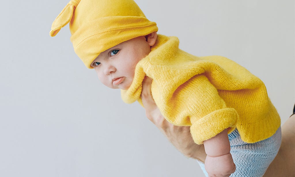 Een baby neerleggen of optillen - op de juiste manier omgaan met een baby